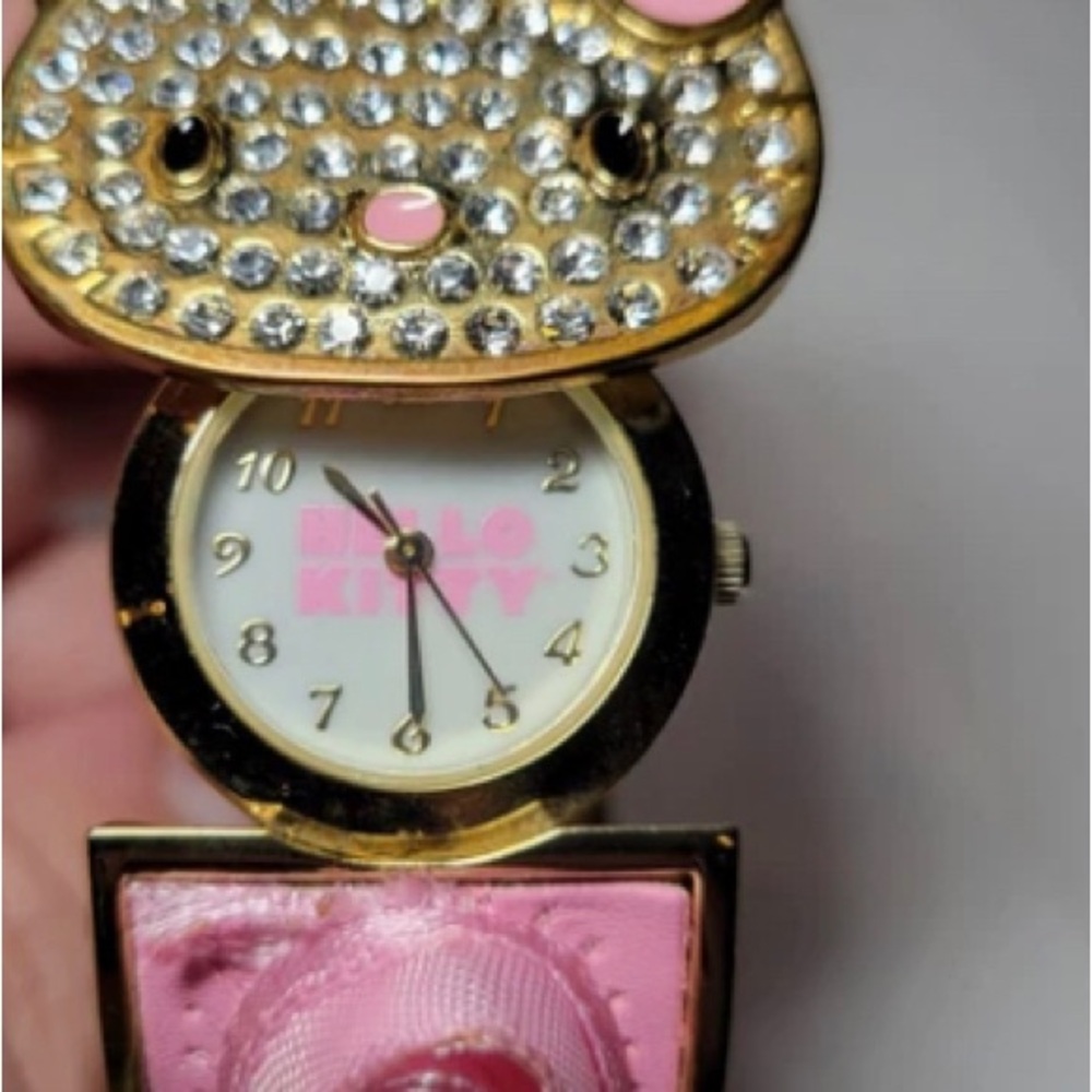 NOB hello kitty bracelet watch rose gold and pink floral - Picture 3 of 3